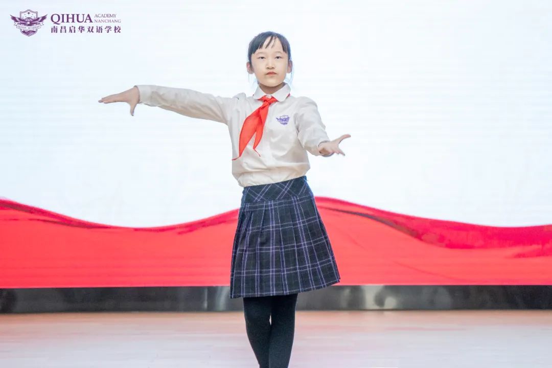 迎风、迎你、迎未来丨启华双语小学部首届少先队正式成立！