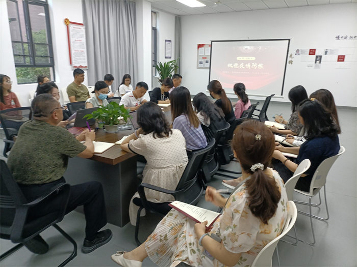 在深入实施强省会战略中作示范、勇争先 ——中共南昌启华双语学校六月主题党日活动
