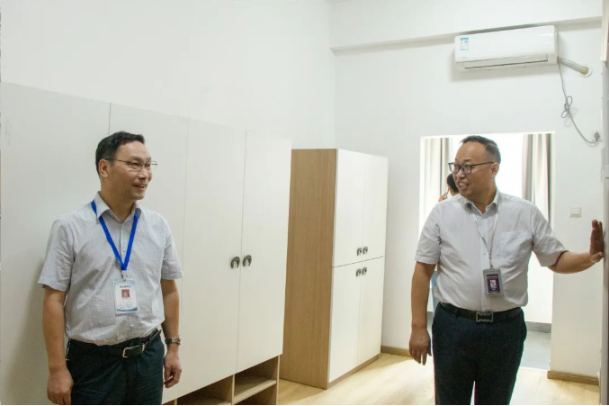 市教育局第八责任区督导组莅临南昌启华双语学校开展督查指导工作