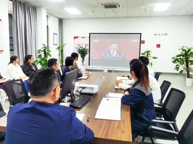 建功新时代——南昌启华双语学校十月主题党日活动