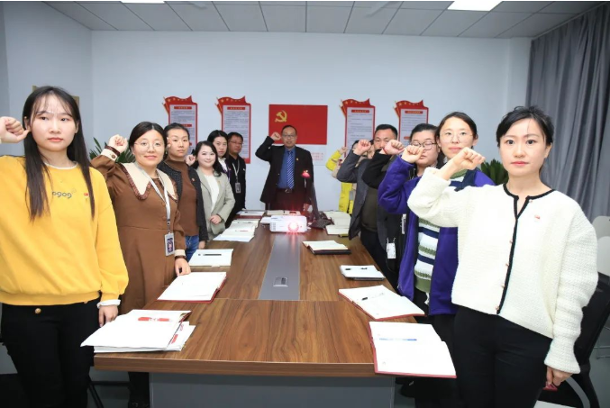 心怀梦想 踔厉前行——南昌启华双语学校十一月主题党日活动