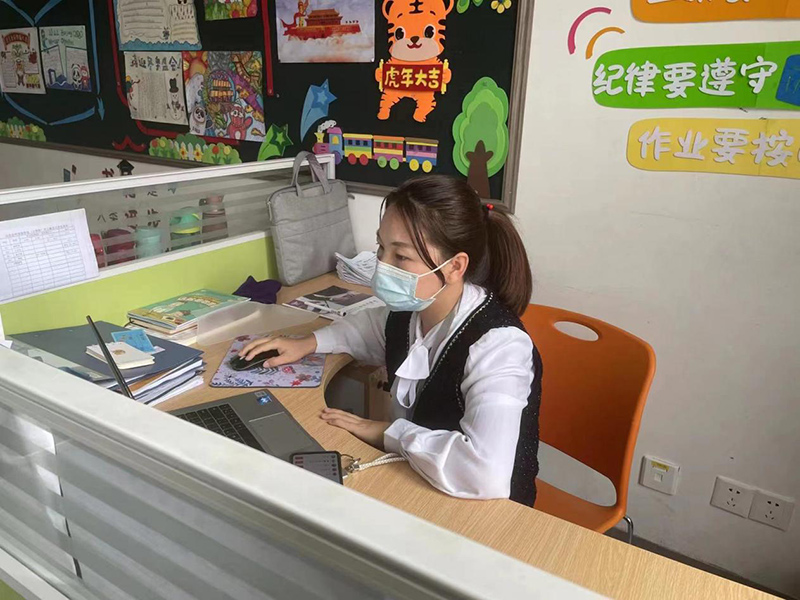 爱与责任的坚守 --------最美抗疫人,陈芳老师 爱与责任的坚守 --------最美抗疫人,陈芳老师