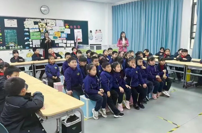 “蹭了一学期课”的幼儿园小朋友们，他们做了什么？