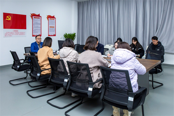 走访慰问暖民心,团结抗疫我先行 ——中共南昌启华双语学校一月主题党日活动 走访慰问暖民心,团结抗疫我先行 ——中共南昌启华双语学校一月主题党日活动