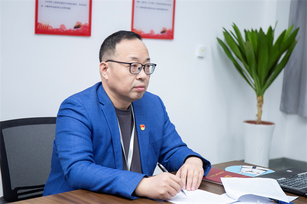 学习贯彻全国两会精神 奋力实现一季度精彩开局 ——中共南昌启华双语学校三月主题党日活动 学习贯彻全国两会精神 奋力实现一季度精彩开局 ——中共南昌启华双语学校三月主题党日活动
