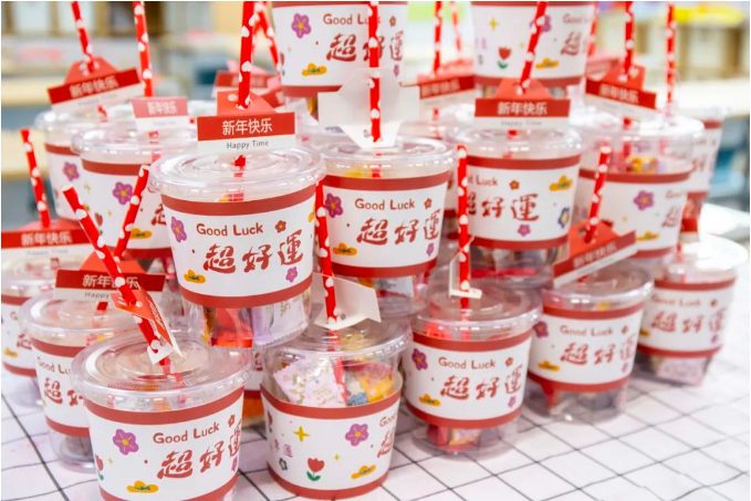 开学第一天，除了启华的温度，我们还有......