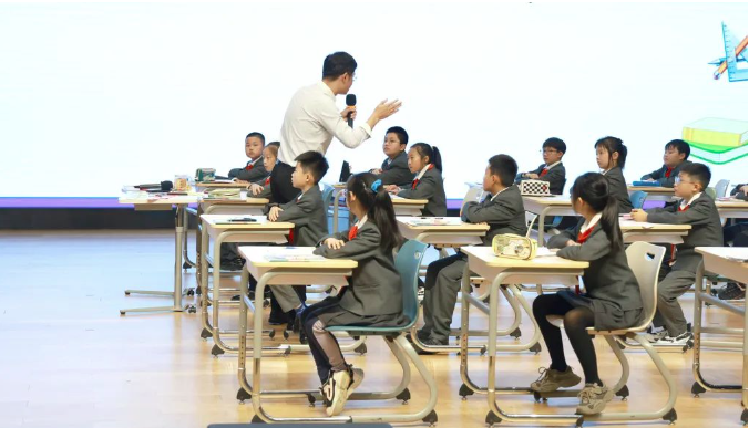 全国25位顶级名师、500名教育工作者在启华干了件大事...