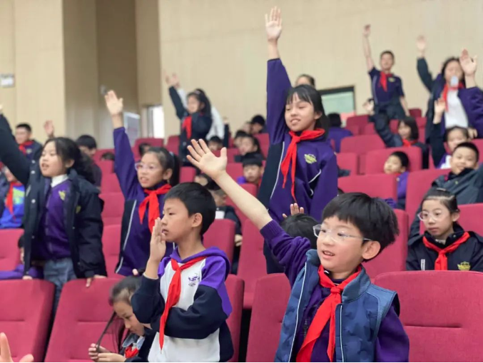 独家！中国首位迪士尼签约作家杨鹏现身启华：一场跨越想象的文化盛宴
