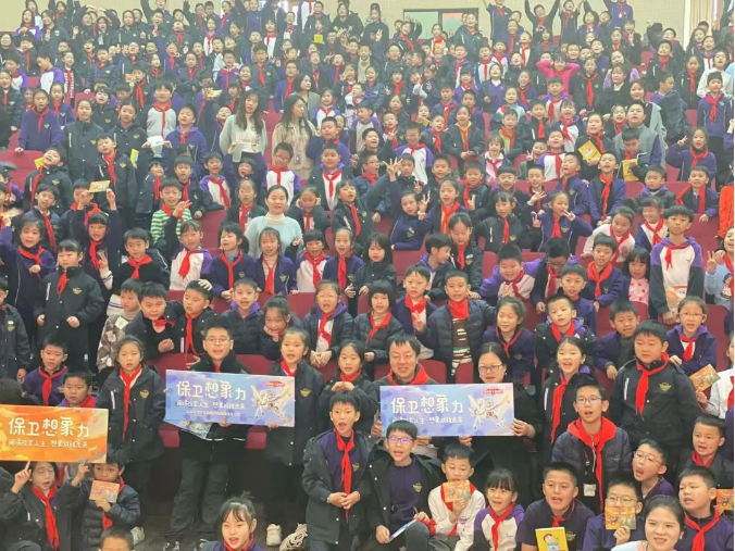 独家！中国首位迪士尼签约作家杨鹏现身启华：一场跨越想象的文化盛宴