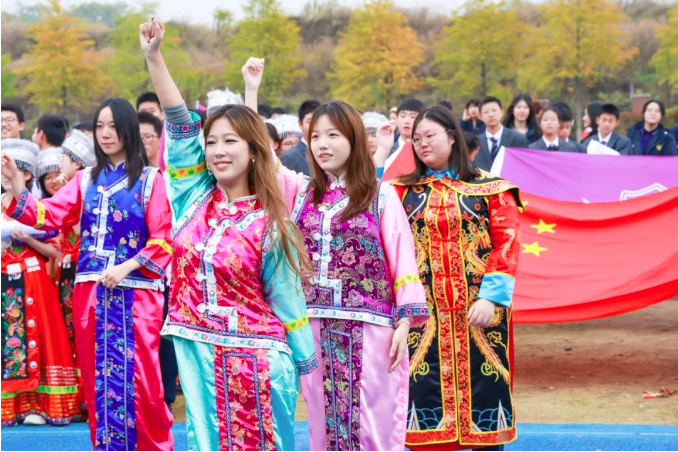བཀྲ་ཤིས་བདེ་ལེགས་、Сайнбайнауу......你好！启华中学部运动会开幕式