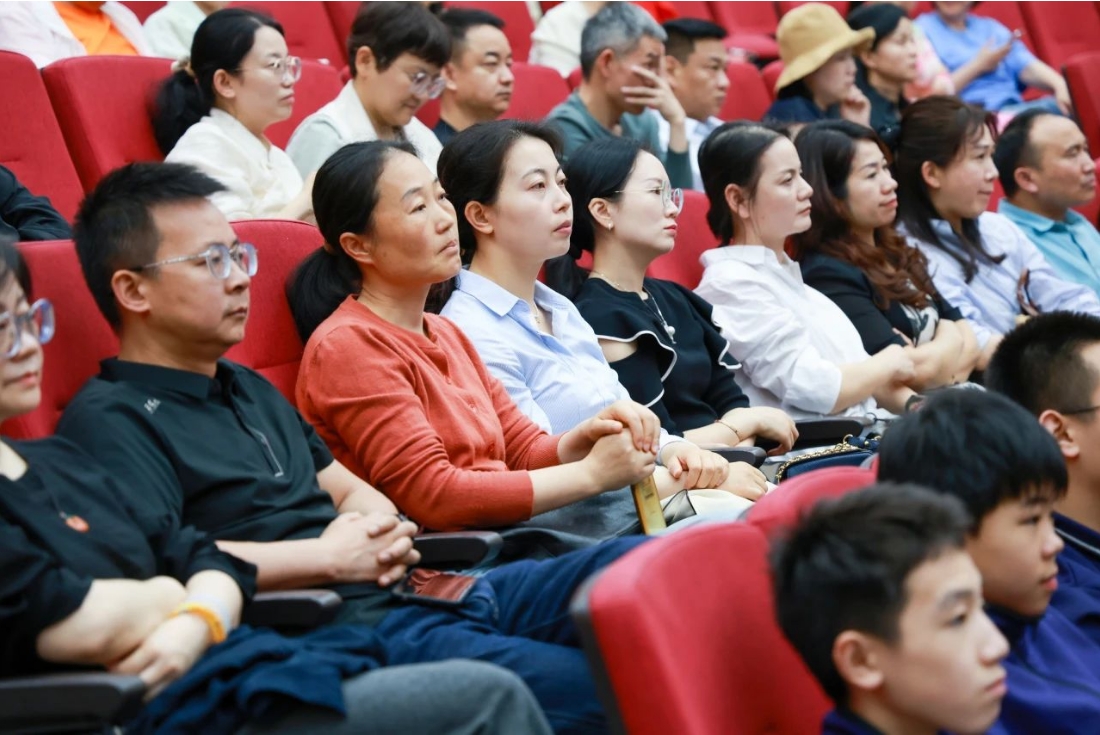 港大&港中文双录取！祝贺启华甘欣颖同学取得佳绩！