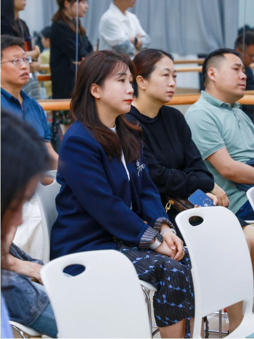 用一场沙龙，走进16岁孩子们的世界......