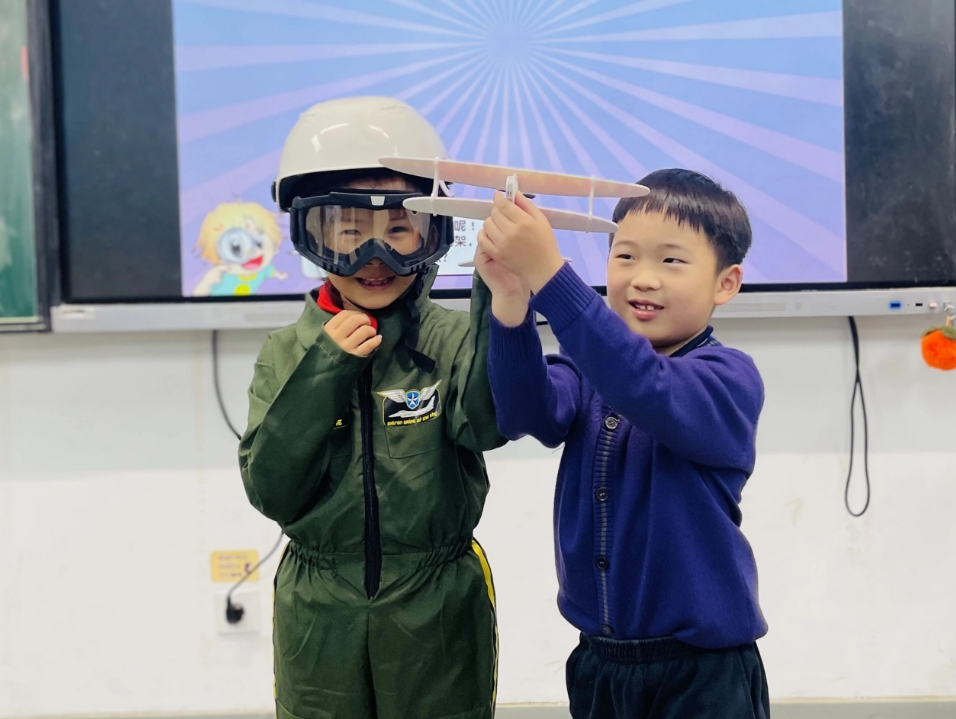 启华的小学生都这么“不务正业”吗？